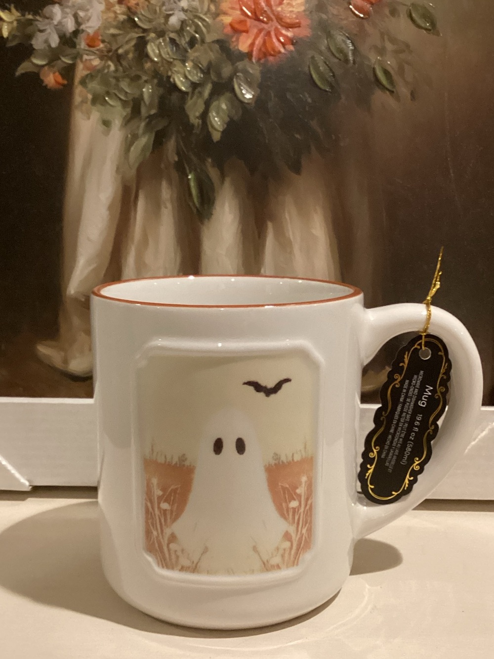 NWT Ghost Portrait Halloween Mug. 🦇